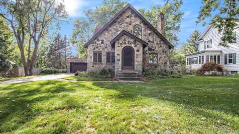 415 Charlotte Avenue NW, Grand Rapids, MI 49504