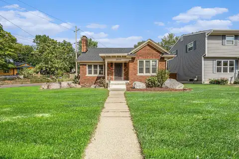 2060 Swensberg Avenue NE, Grand Rapids, MI 49505