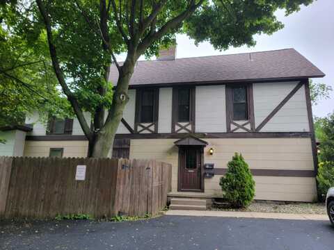 428 1st Street, Manistee, MI 49660