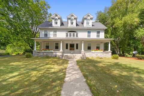838 E Michigan Avenue, Grass Lake, MI 49240