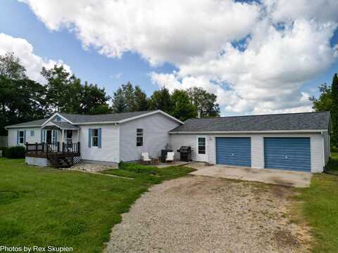 9019 Musson Road, Six Lakes, MI 48886