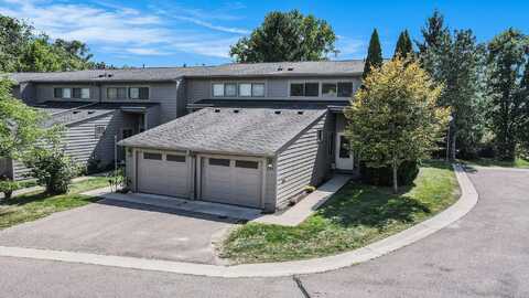 699 Skynob Drive, Ann Arbor, MI 48105