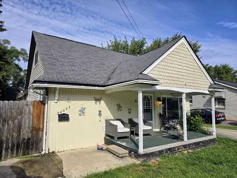 24653 Eureka Avenue, Warren, MI 48091