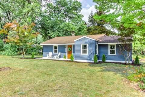 5364 Grand River Drive NE, Grand Rapids, MI 49525