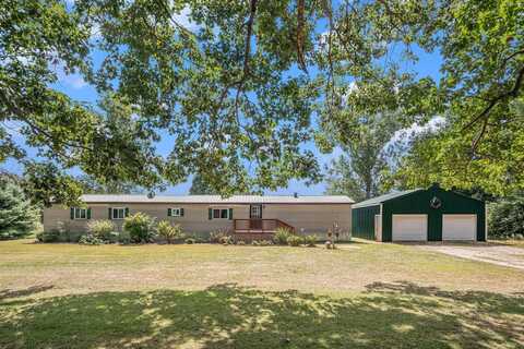 13660 18 Mile Road, Gowen, MI 49326