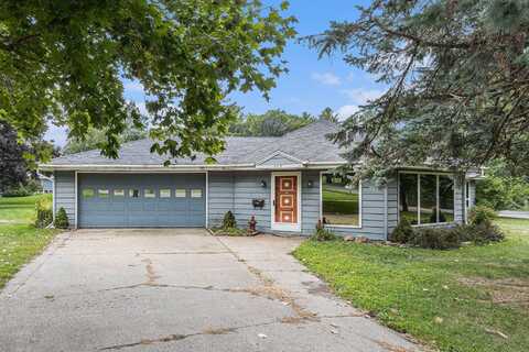932 S Marvel Drive, Greenville, MI 48838