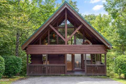3214 Bear Country Way, Sevierville, TN 37876