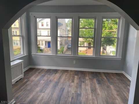 228 Renner Ave, Newark, NJ 07112