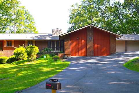 174 Upper Meadow Ln, Lewisburg, WV 24901