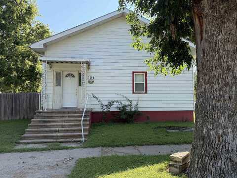 101 N Broadway, St. John, KS 67576