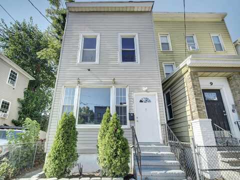 7 STEVENS AVE, Greenville, NJ 07305