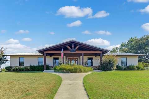606 E College Street, Llano, TX 78643