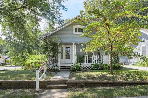 801 W 77 Street, Kansas City, MO 64114