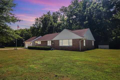 7000 NW Waukomis Drive, Kansas City, MO 64151