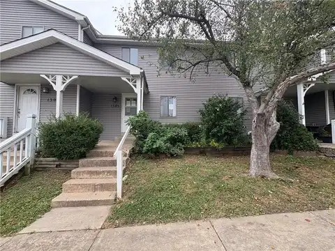 1305 E 123RD Terrace, Olathe, KS 66061