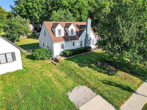 8303 Ward Parkway, Kansas City, MO 64114