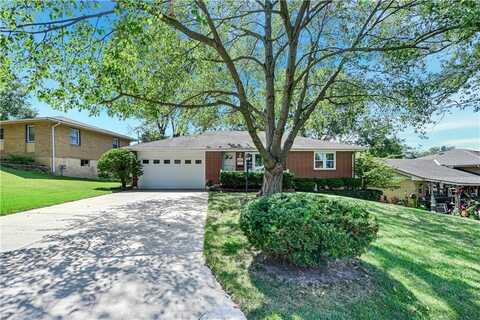 12601 E Erickson Road, Independence, MO 64055
