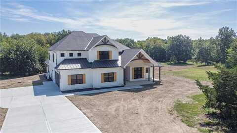10707 S Hunt Road, Lone Jack, MO 64070