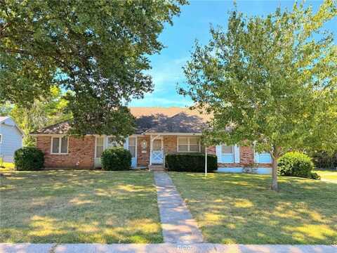 8500 Overton Drive, Kansas City, MO 64138