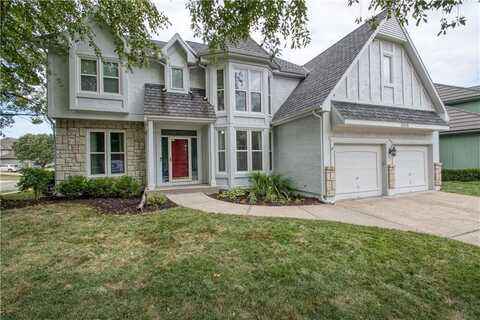 3508 NW Winding Woods Drive, Lees Summit, MO 64064