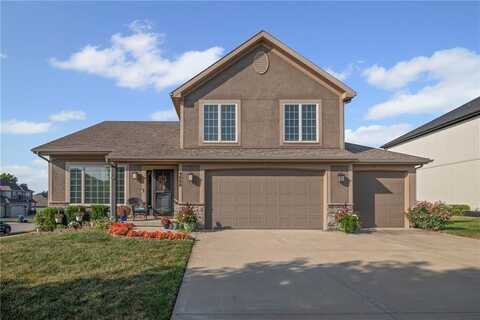 9000 N Mersington Avenue, Kansas City, MO 64156