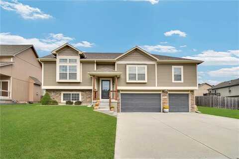 7841 N Walrond Avenue, Kansas City, MO 64119