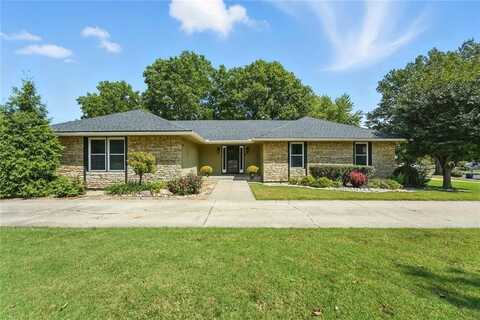 307 SE Westwind Drive, Lees Summit, MO 64063