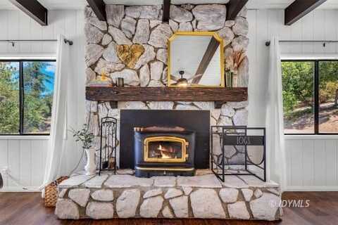 24575 Rocky Point RD, Idyllwild, CA 92549