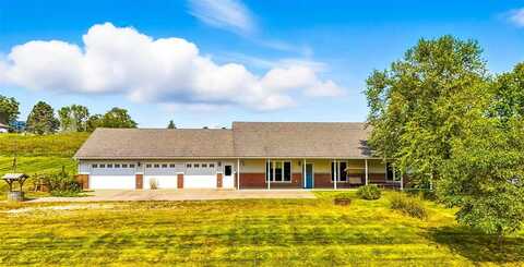 2556 S Ave, Williamsburg, IA 52361