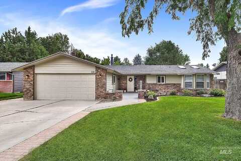 809 Astor Ave, Nampa, ID 83651