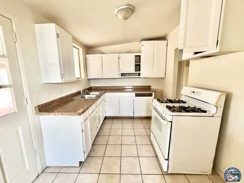 796 Stacey Ave, El Centro, CA 92243