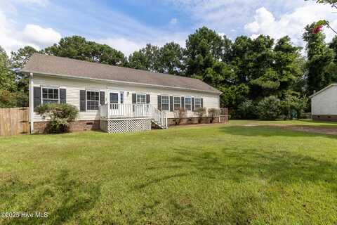 208 Mustang Court, Maysville, NC 28555