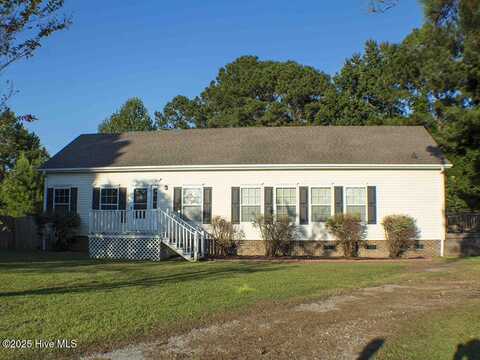 208 Mustang Court, Maysville, NC 28555