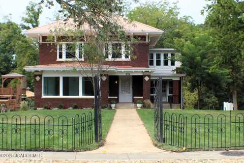 1114 MOREAU DRIVE, Jefferson City, MO 65101