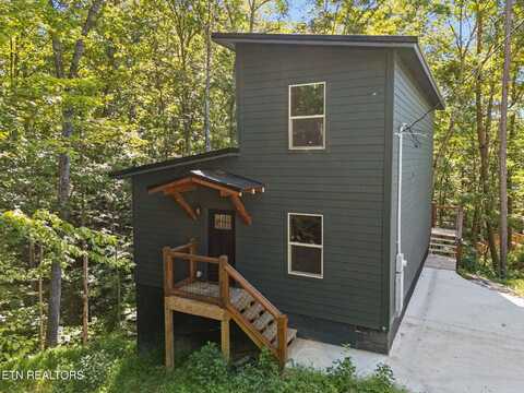 733 Country Oaks Lane, La Follette, TN 37766