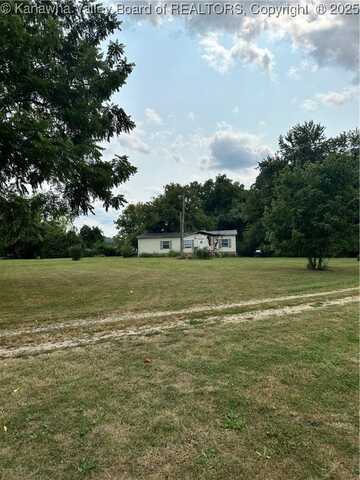 54 Hummingbird Lane, Fraziers Bottom, WV 25082