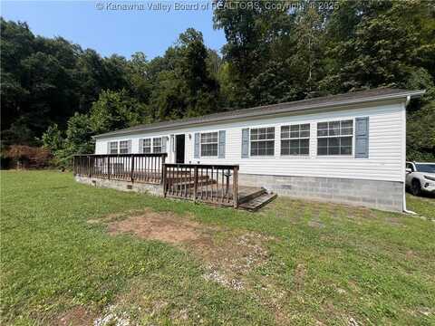 2964 E Mud River Road, Milton, WV 25541