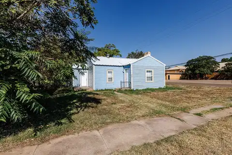 401 Chestnut Street, Idalou, TX 79329