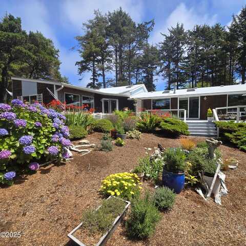 8243 Coast Road, Seal Rock, OR 97376