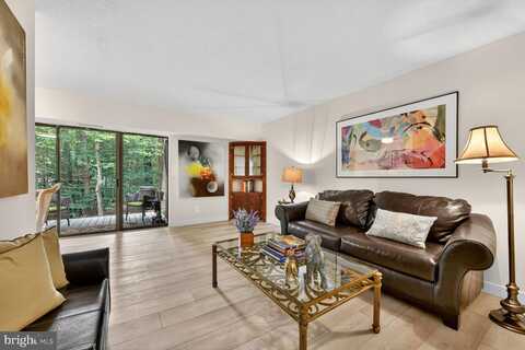 2208 CASTLE ROCK SQ #2B, RESTON, VA 20191