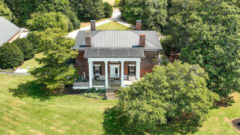 2710 Goode Station Road, Goode, VA 24556