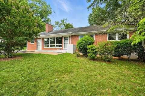 7131 meadowbrook Road, Lynchburg, VA 24502