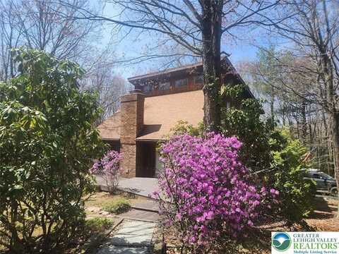 1385 Stagecoach Road W, Towamensing Twp, PA 18017
