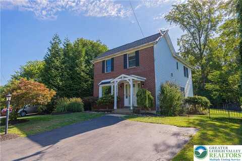 1039 Public Road, BETHLEHEM, PA 18015