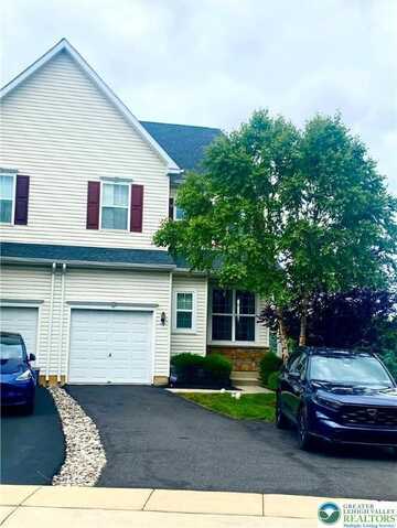 985 King Way, Macungie, PA 18031