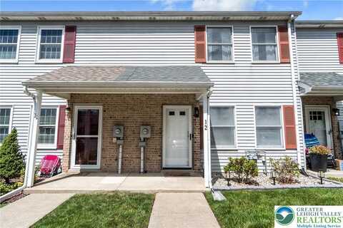 12 Fort Lee Court, Fair Oaks, PA 18040