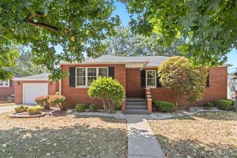 330 S 5th Street, Breese, IL 62230