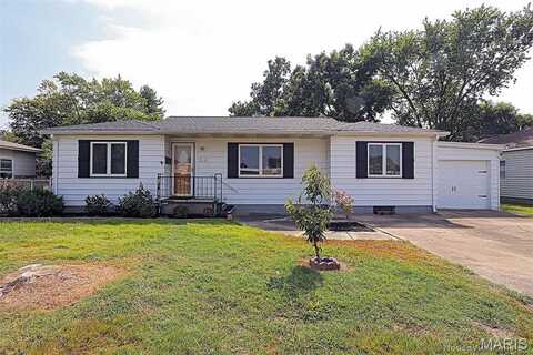 514 W Yoakum Avenue, Chaffee, MO 63740