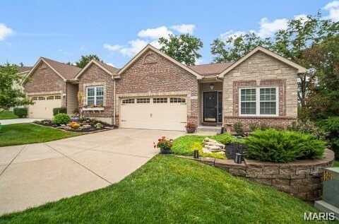 1042 Windsor Crest Court, Saint Peters, MO 63376