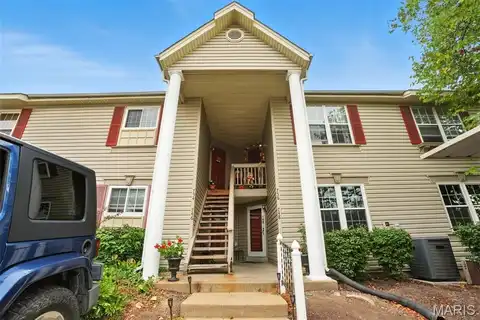 748 Sugar Glen Drive, Saint Peters, MO 63376